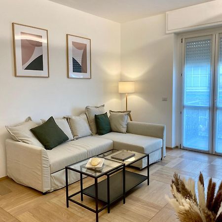 Faenza 18, A Cozy Apartment Milan Bagian luar foto