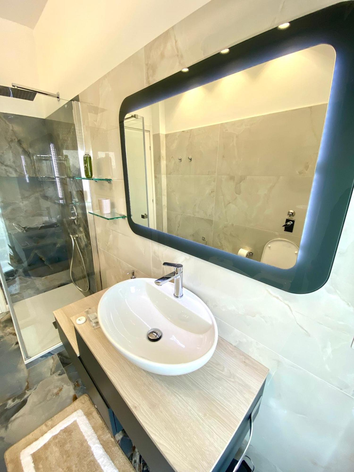 Faenza 18, A Cozy Apartment Milan Bagian luar foto