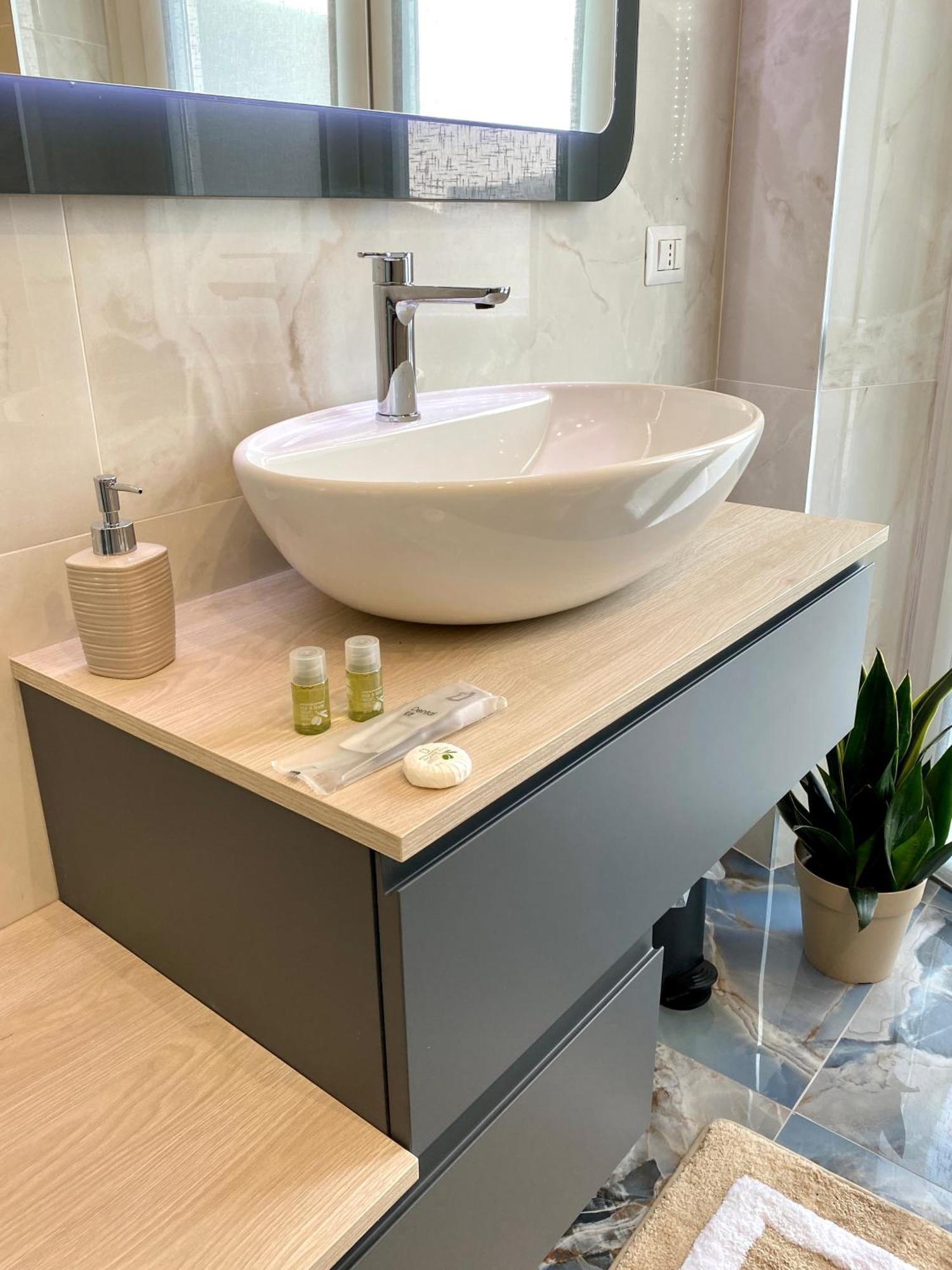 Faenza 18, A Cozy Apartment Milan Bagian luar foto